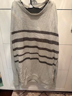 Light Gray Men's Striped Crewneck Sweater